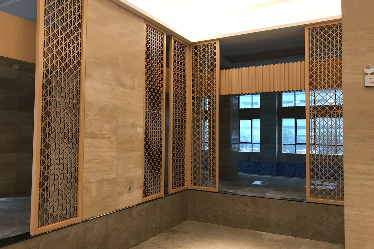 贵州六盘水上善酒店 · 格栅隔断与公共空间